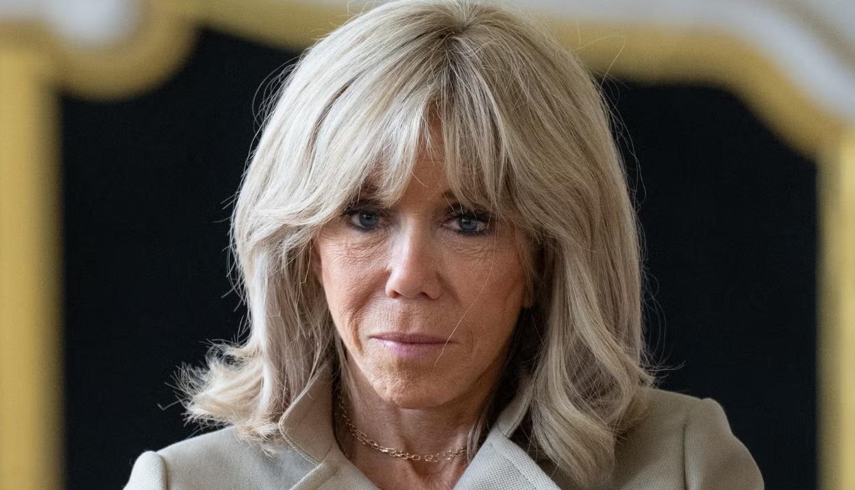 Brigitte Macron: le président du tribunal rembarre net l’avocat de la Première dame, malaise 4 Brigitte Macron: le président du tribunal rembarre net l’avocat de la Première dame, malaise Capture decran 2025 10 28 134952 1