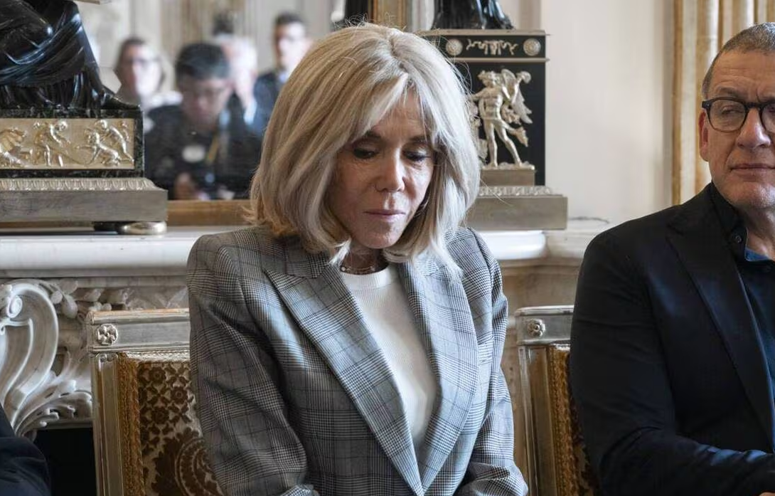 "Jean-Michel dit Brigitte Macron" : la très mauvaise surprise de la première dame lorsqu'elle s'est connectée sur le site des impôts 2 "Jean-Michel dit Brigitte Macron" : la très mauvaise surprise de la première dame lorsqu'elle s'est connectée sur le site des impôts Capture decran 2025 10 28 214900