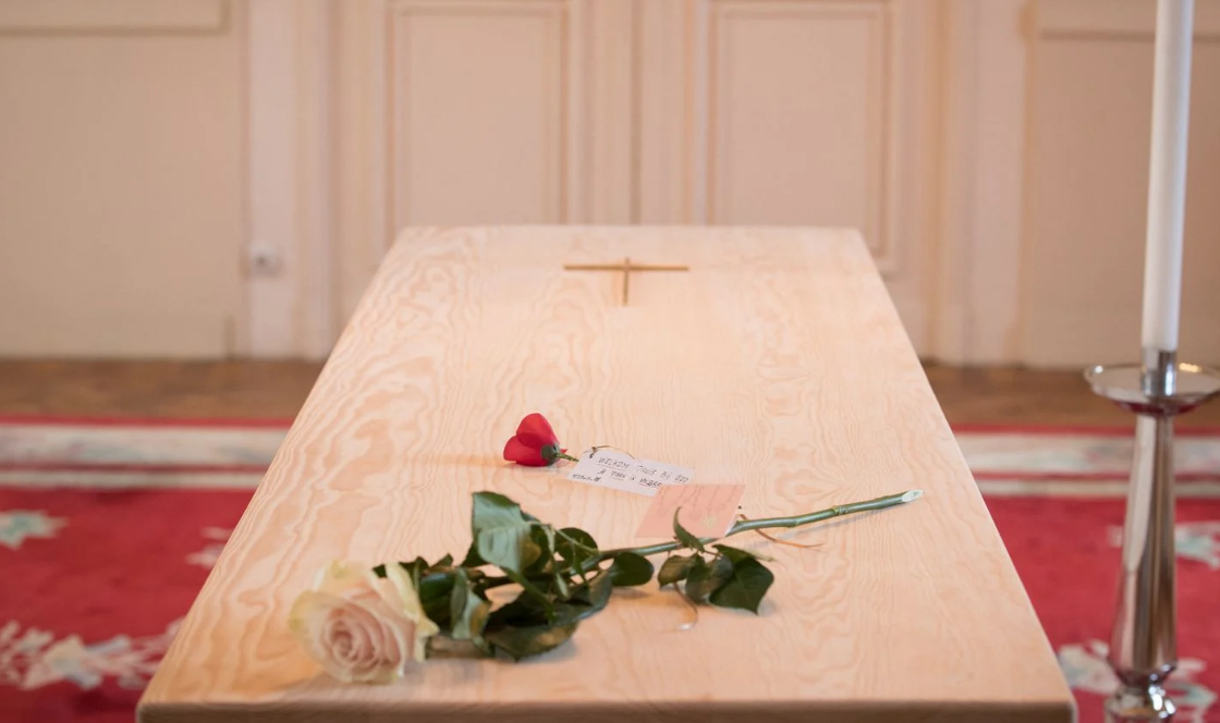 Le funérarium se trompe de corps à deux reprises, un proche victime d’une crise cardiaque 2 Le funérarium se trompe de corps à deux reprises, un proche victime d’une crise cardiaque Capture decran 2025 10 29 160620