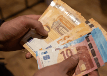 Fin du découvert bancaire automatique : on vous explique ce qui va changer en 2026