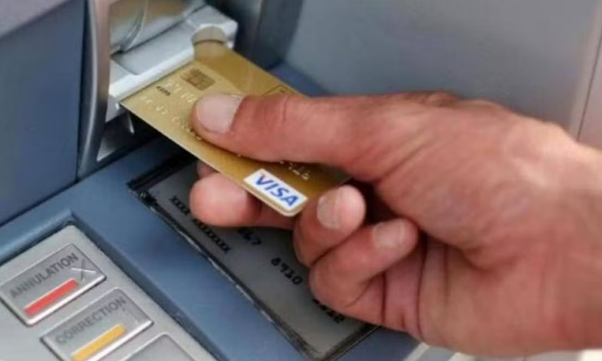 Fin du découvert bancaire automatique : on vous explique ce qui va changer en 2026 3 Fin du découvert bancaire automatique : on vous explique ce qui va changer en 2026 Capture decran 2025 10 29 162248