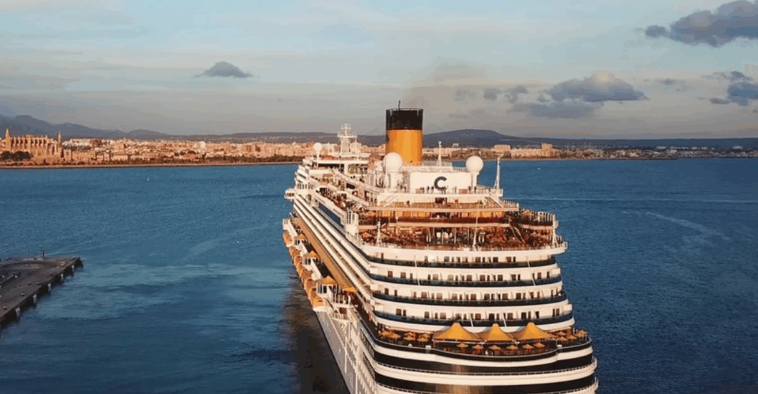 Le paquebot de croisière l’oublie sur une île quasi déserte, elle est retrouvée sans vie sur place le lendemain