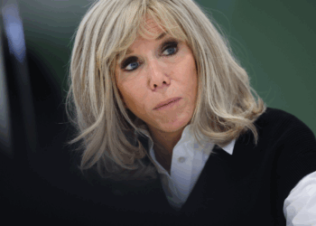 Brigitte Macron : sa triste confidence sur ce que disent les autres conjointes de chefs d’Etat au sujet des rumeurs sur son genre
