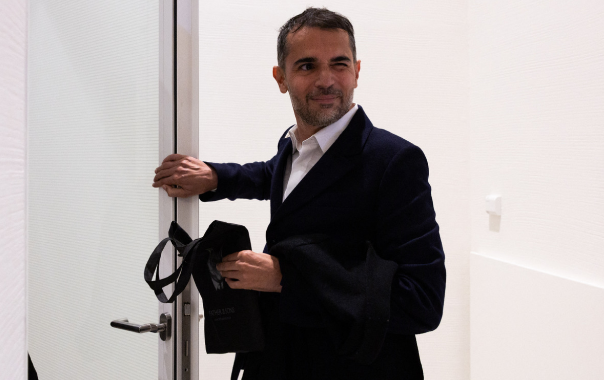 Brigitte Macron: les accusés ressortent de l’audience le sourire aux lèvres, que s’est-il passé ? (Photos) 3 Brigitte Macron: les accusés ressortent de l’audience le sourire aux lèvres, que s’est-il passé ? (Photos) Capture decran 2025 10 30 121339