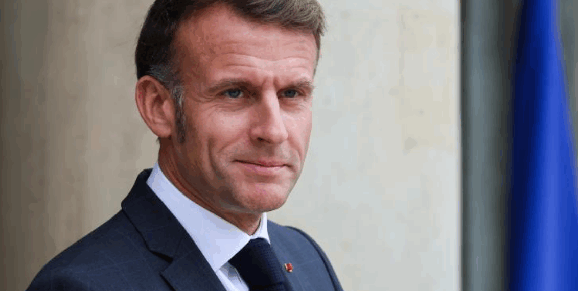 Macron appelle à la « résistance » face aux menaces des réseaux sociaux sur la démocratie