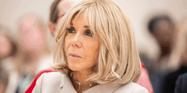Brigitte Macron : "Remontez votre...", les souvenirs d'un autre ex-élève bien connu de la Première dame 1 Brigitte Macron : "Remontez votre...", les souvenirs d'un autre ex-élève bien connu de la Première dame Capture decran 2025 10 31 172804