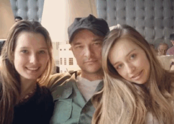 Emma et Ilona Smet jeunes mamans : leur père David Hallyday troublé, “Au début, ça m’a…”