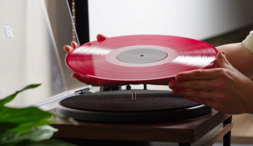 Ces disques vinyles sont rares et valent une vraie fortune : les avez-vous dans votre collection ? 2 Ces disques vinyles sont rares et valent une vraie fortune : les avez-vous dans votre collection ? Capture decran 2025 10 31 232905