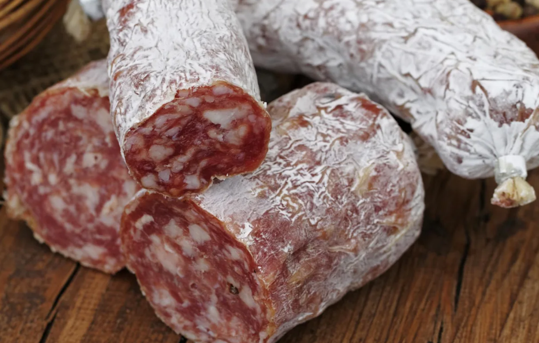 Ce saucisson vendu chez Carrefour présente un défaut d'étanchéité, il ne faut pas le consommer 2 Ce saucisson vendu chez Carrefour présente un défaut d'étanchéité, il ne faut pas le consommer Capture decran 2025 11 03 192338