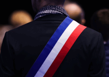 Les Parisiens hallucinent : un maire s’offre des repas à plus de 800€, financés avec l’argent public 8 Les Parisiens hallucinent : un maire s’offre des repas à plus de 800€, financés avec l’argent public Les Parisiens hallucinent : un maire s’offre des repas à plus de 800€, financés avec l’argent public