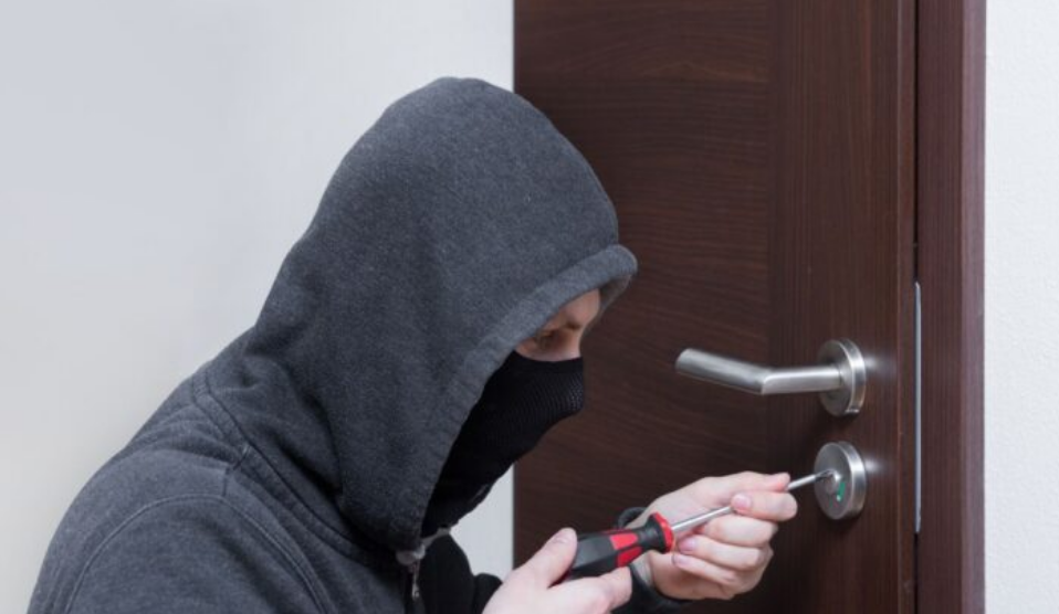 “Cela devient violent” : pour récupérer leur maison squattée, ces propriétaires tentent l’impensable… 3 “Cela devient violent” : pour récupérer leur maison squattée, ces propriétaires tentent l’impensable… Capture decran 2025 11 04 211117