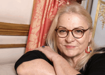 Josiane Balasko sans langue de bois sur les expulsions en France : "Pour les sans-papiers, c'est…" 3 Josiane Balasko sans langue de bois sur les expulsions en France : "Pour les sans-papiers, c'est…" Josiane Balasko sans langue de bois sur les expulsions en France : « Pour les sans-papiers, c’est… »