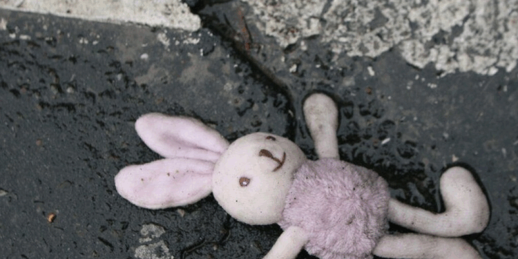 "Prends ton doudou et dégage"… Elle abandonne son fils de 9 ans parce qu’il est... 1 "Prends ton doudou et dégage"… Elle abandonne son fils de 9 ans parce qu’il est... Capture decran 2025 11 05 122155