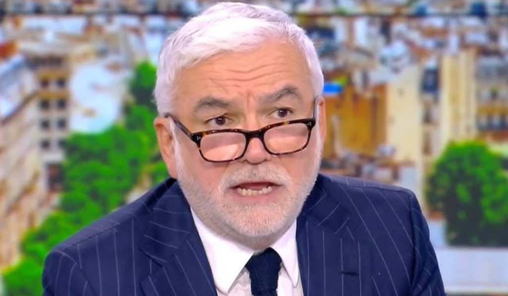 Pascal Praud brutalement honnête sur Jordan Bardella : "On doit rire ou pleurer ?" 4 Pascal Praud brutalement honnête sur Jordan Bardella : "On doit rire ou pleurer ?" Capture decran 2025 11 05 125027