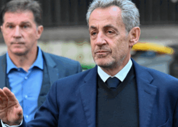 « Ils n’ont jamais vu ça » : à la prison de la Santé, Nicolas Sarkozy reçoit des lettres… et autre chose. 12 « Ils n’ont jamais vu ça » : à la prison de la Santé, Nicolas Sarkozy reçoit des lettres… et autre chose. « Ils n’ont jamais vu ça » : à la prison de la Santé, Nicolas Sarkozy reçoit des lettres… et autre chose.