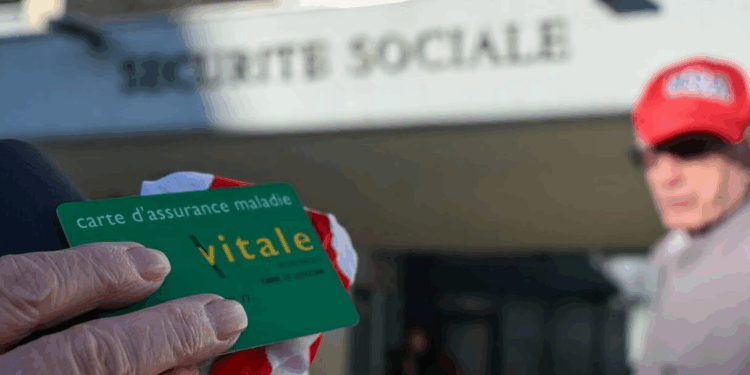 « C’est écœurant » : les retraités américains affluent en France pour bénéficier de la Sécu gratuite 1 « C’est écœurant » : les retraités américains affluent en France pour bénéficier de la Sécu gratuite Capture decran 2025 11 05 162223