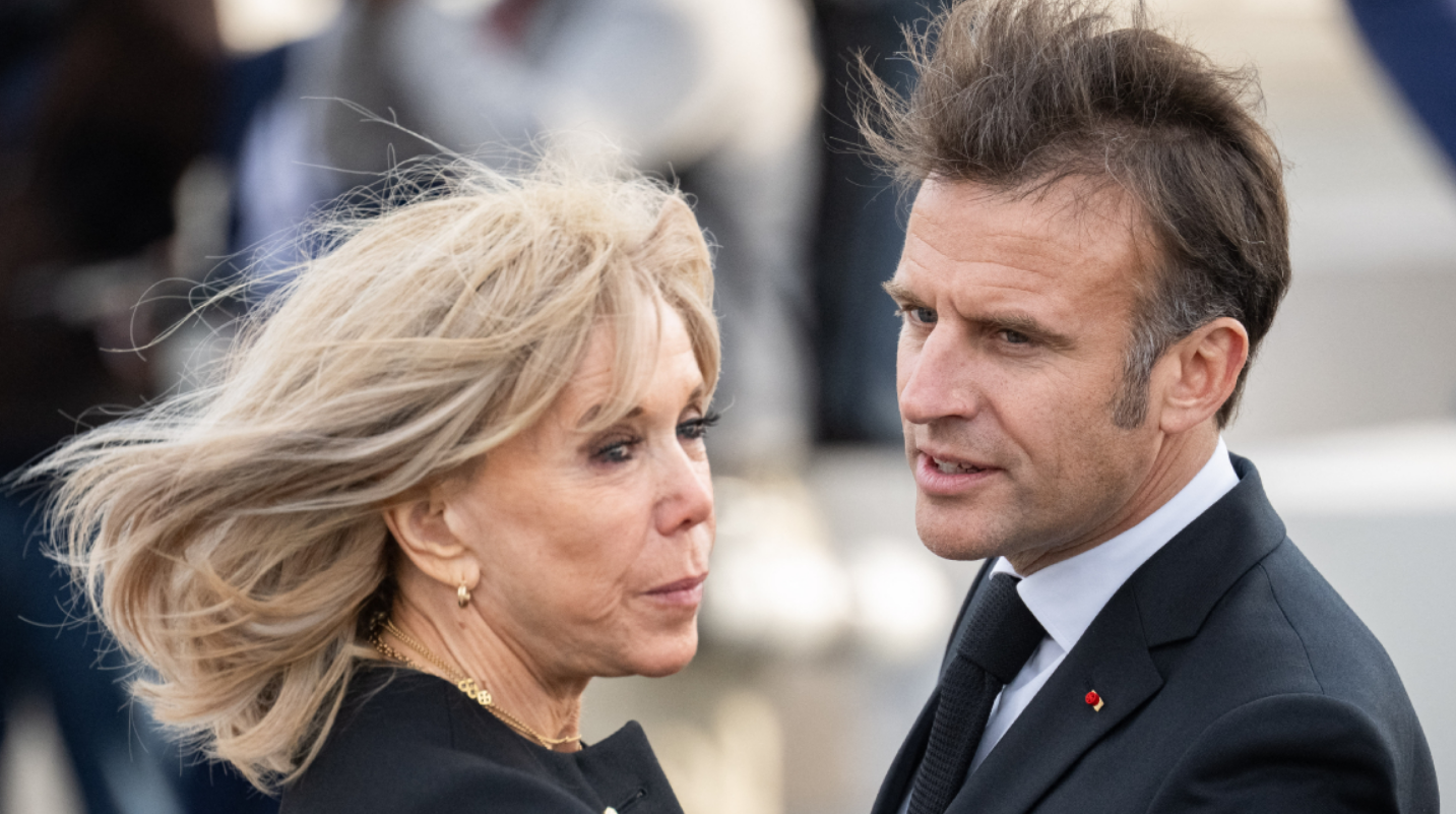"Brigitte va être jalouse" : Emmanuel Macron très proche d'une Brésilienne, elle lui colle d'un peu trop près 3 "Brigitte va être jalouse" : Emmanuel Macron très proche d'une Brésilienne, elle lui colle d'un peu trop près Capture decran 2025 11 07 144834