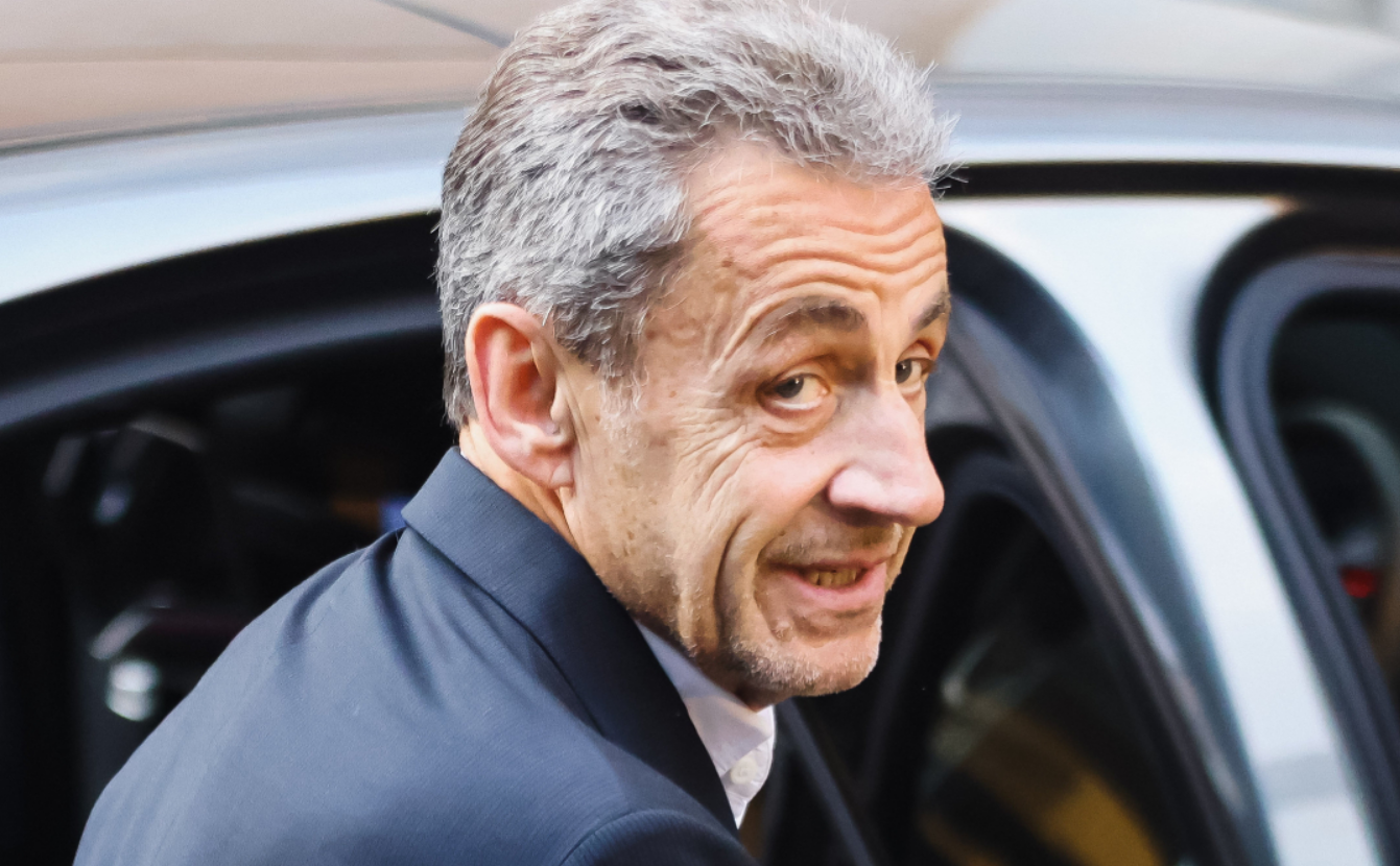 Nicolas Sarkozy privé de repas : crachats, poison, "il refuse de...", son calvaire derrière les barreaux 2 Nicolas Sarkozy privé de repas : crachats, poison, "il refuse de...", son calvaire derrière les barreaux Capture decran 2025 11 07 151849