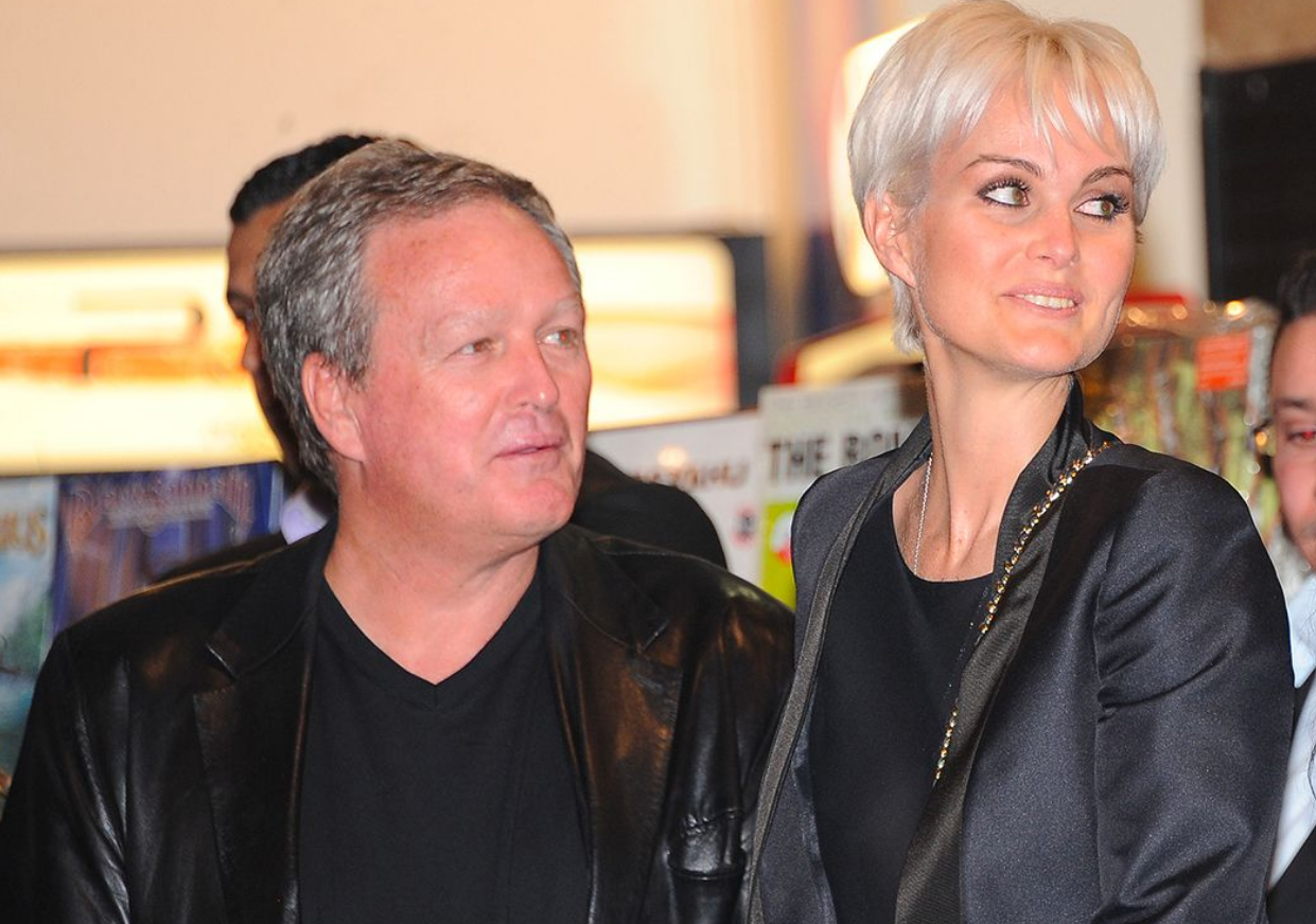 “Un monstre” : le père de Laeticia Hallyday vide son sac sur Johnny et leurs 30 ans d’écart 2 “Un monstre” : le père de Laeticia Hallyday vide son sac sur Johnny et leurs 30 ans d’écart Capture decran 2025 11 08 020207