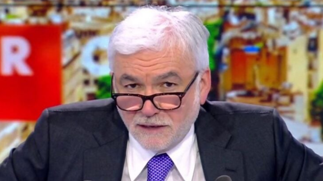 Pascal Praud ne mâche pas ses mots sur la France : "Une société ensauvagée" 2 Pascal Praud ne mâche pas ses mots sur la France : "Une société ensauvagée" Capture decran 2025 11 08 022959