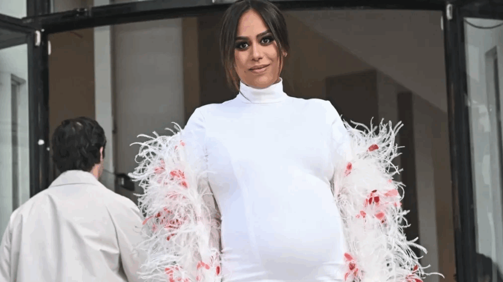 Ce prénom choisi par Amel Bent pour son fils explose en France depuis 2022 (et ce n’est pas un hasard)