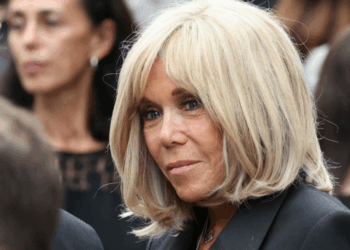 Brigitte Macron fait une rare confidence sur ses 7 petits-enfants : « Ils me disent : « Mamie, on… »