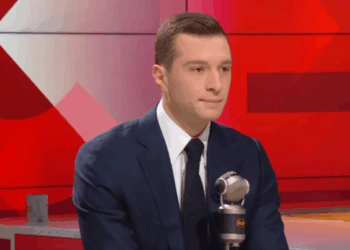 Jordan Bardella prêt à quitter le plateau des Grandes Gueules en plein direct : ce qui s’est vraiment passé sur RMC Story