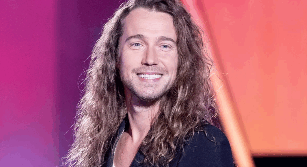 Julien Doré, prêt à arrêter sa carrière musicale pour sa famille ? ”Je veux voir grandir mon fils”