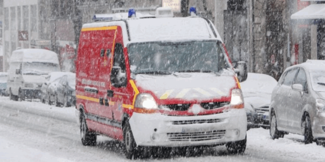 C’est confirmé, la neige arrive en France : un salarié peut-il exercer son droit de retrait en cas de verglas ? Ce que dit la loi