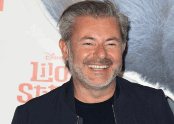 "Côté hygiène, c'est limite" : Jérôme Anthony écœure les téléspectateurs, malaise en plein direct 10 "Côté hygiène, c'est limite" : Jérôme Anthony écœure les téléspectateurs, malaise en plein direct « Côté hygiène, c’est limite » : Jérôme Anthony écœure les téléspectateurs, malaise en plein direct