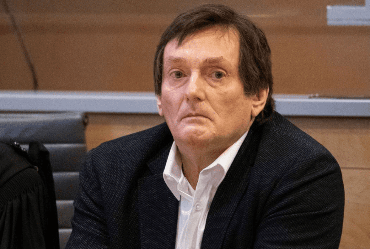 Jean-Jacques Goldman dégoûté par ce comportement abject de Pierre Palmade dans le bus des Enfoirés 4 Jean-Jacques Goldman dégoûté par ce comportement abject de Pierre Palmade dans le bus des Enfoirés Capture decran 2025 11 13 090914