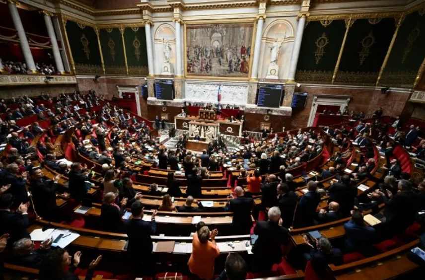 L’Assemblée refuse de toucher à l’abattement fiscal de 10% et l’État perd 1,2 milliard d’euros 4 L’Assemblée refuse de toucher à l’abattement fiscal de 10% et l’État perd 1,2 milliard d’euros Capture decran 2025 11 13 154403