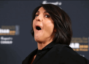 "On peut se..." : Florence Foresti sans filtre sur ses 16 ans d'écart avec son compagnon 2 "On peut se..." : Florence Foresti sans filtre sur ses 16 ans d'écart avec son compagnon « On peut se… » : Florence Foresti sans filtre sur ses 16 ans d’écart avec son compagnon