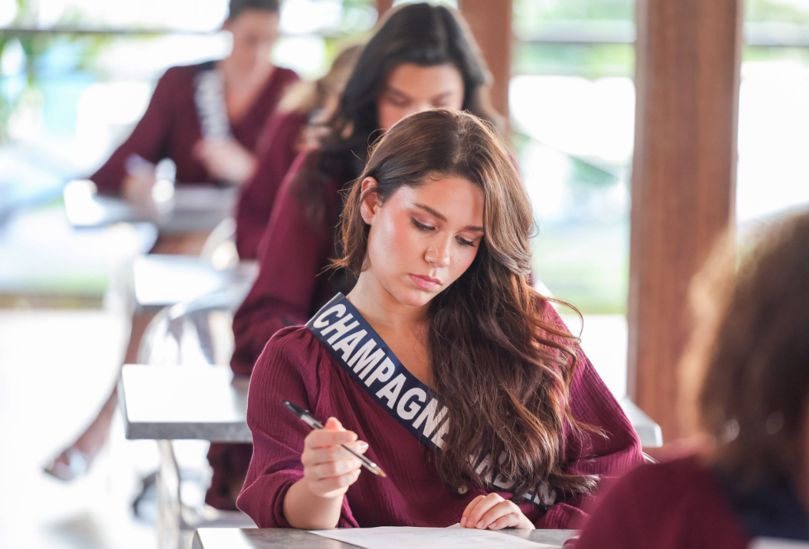 Miss France 2026 : "C'est quoi l'IVG ?", le test de culture G a fuité, voici les perles des candidates, voyons si vous ferez mieux qu'elles 4 Miss France 2026 : "C'est quoi l'IVG ?", le test de culture G a fuité, voici les perles des candidates, voyons si vous ferez mieux qu'elles Capture decran 2025 11 13 205140