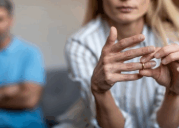 "Pourquoi j’ai dit oui ?" : les 4 traits que partagent les personnes qui regrettent de s’être mariées 16 "Pourquoi j’ai dit oui ?" : les 4 traits que partagent les personnes qui regrettent de s’être mariées « Pourquoi j’ai dit oui ? » : les 4 traits que partagent les personnes qui regrettent de s’être mariées