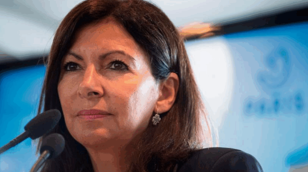 1.400€ pour 1h40 de vol, 12.000€ l'aller-retour: les voyages d’Anne Hidalgo en business class font réagir 3 1.400€ pour 1h40 de vol, 12.000€ l'aller-retour: les voyages d’Anne Hidalgo en business class font réagir 1.400€ pour 1h40 de vol, 12.000€ l’aller-retour: les voyages d’Anne Hidalgo en business class font réagir
