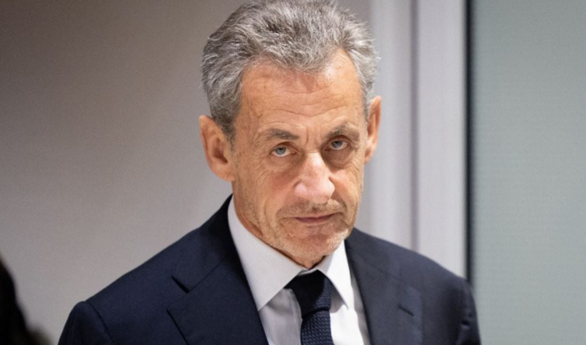 "Une voix éraillée, changée" : Nicolas Sarkozy, plus tout à fait le même après ses 20 jours de prison ? 3 "Une voix éraillée, changée" : Nicolas Sarkozy, plus tout à fait le même après ses 20 jours de prison ? Capture decran 2025 11 14 212203