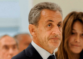 « Une voix éraillée, changée » : Nicolas Sarkozy, plus tout à fait le même après ses 20 jours de prison ?