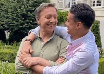 Stéphane Bern pointé du doigt : « Pas de honte », son chéri Yori Bailleres monte au créneau