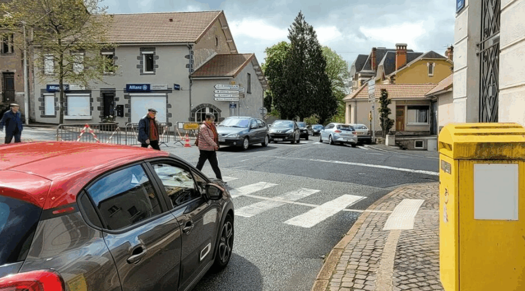 Paris : un enfant aurait été embarqué de force dans le coffre d’une voiture par quatre hommes 4 Paris : un enfant aurait été embarqué de force dans le coffre d’une voiture par quatre hommes Paris : un enfant aurait été embarqué de force dans le coffre d’une voiture par quatre hommes