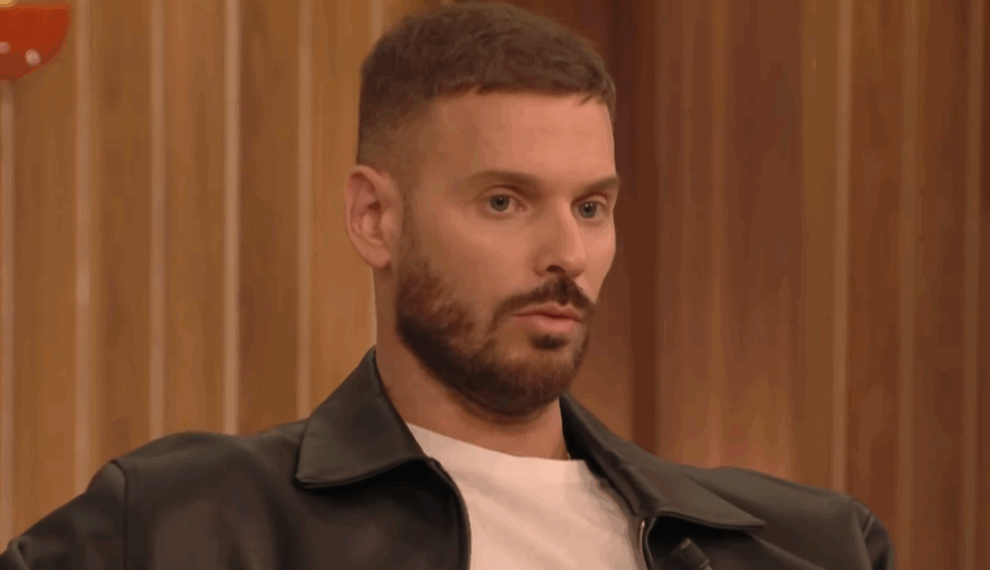 Matt Pokora : “J’ai failli mourir” le chanteur sous le choc face au récit d'Hakim Arezki, devenu aveugle après une tragédie 6 Matt Pokora : “J’ai failli mourir” le chanteur sous le choc face au récit d'Hakim Arezki, devenu aveugle après une tragédie Matt Pokora : “J’ai failli mourir” le chanteur sous le choc face au récit d’Hakim Arezki, devenu aveugle après une tragédie