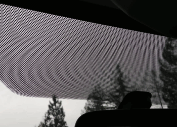 Peu de gens le savent : à quoi servent les petits points noirs sur les bords du pare-brise ? 13 Peu de gens le savent : à quoi servent les petits points noirs sur les bords du pare-brise ? Peu de gens le savent : à quoi servent les petits points noirs sur les bords du pare-brise ?