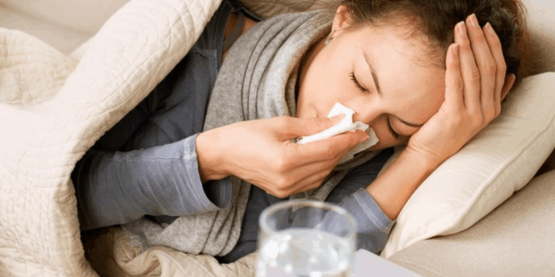 Grippe, la souche H3N2 très agressive qui contourne l’immunité inquiète les experts