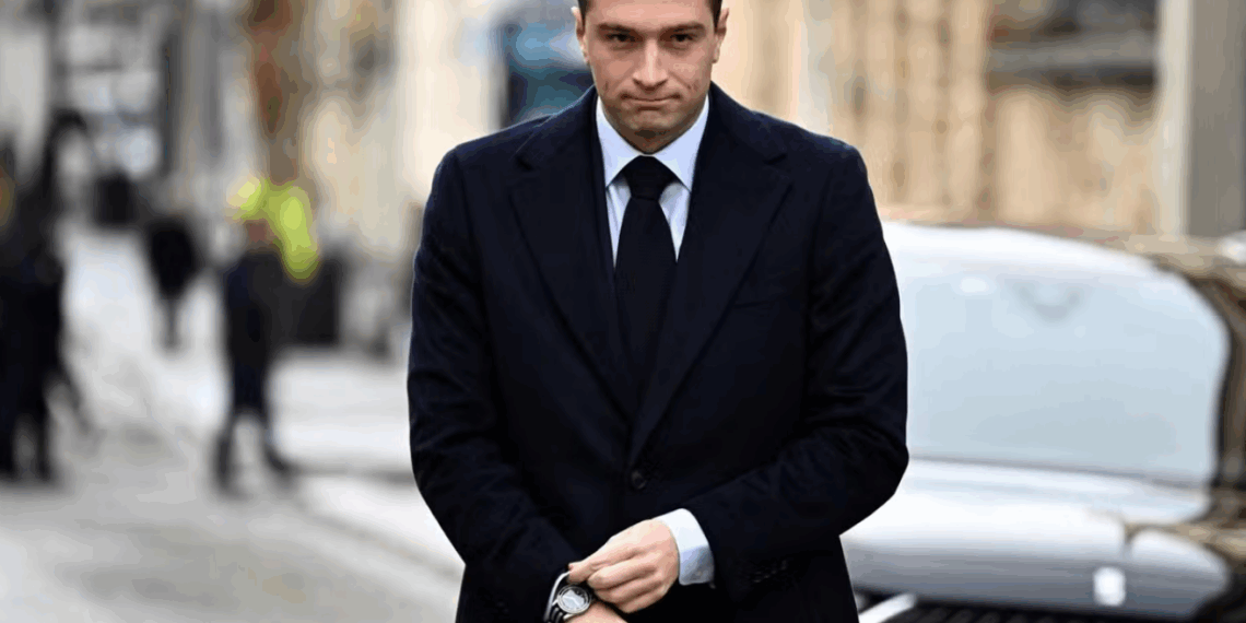 C à vous : Jordan Bardella recadre sèchement un chroniqueur… « Moi je fais, vous, vous commentez… »