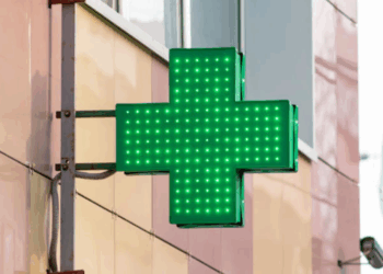 Ce médicament pris par 16 millions de Français pourrait augmenter de 83 % le risque de cancer de l’estomac, "surtout avant 65 ans" 8 Ce médicament pris par 16 millions de Français pourrait augmenter de 83 % le risque de cancer de l’estomac, "surtout avant 65 ans" Ce médicament pris par 16 millions de Français pourrait augmenter de 83 % le risque de cancer de l’estomac, « surtout avant 65 ans »