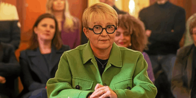 Municipales 2026 à Rennes : La maire Nathalie Appéré promet de combattre le RN « jusqu’à son dernier souffle » 1 Municipales 2026 à Rennes : La maire Nathalie Appéré promet de combattre le RN « jusqu’à son dernier souffle » Capture decran 2025 11 24 113302