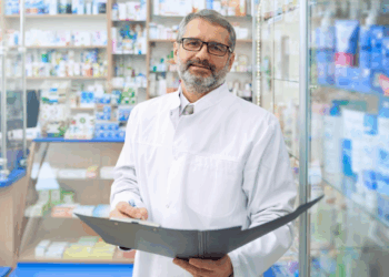 Retraite : j&rsquo;ai été pharmacien toute ma vie, à 67 ans voici la pension que je touche chaque mois