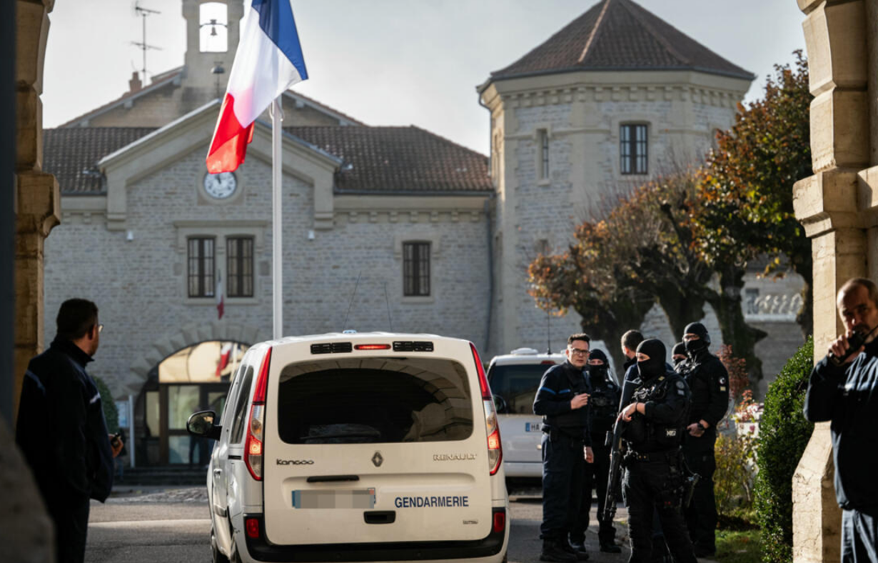 En sciant les barreaux de leur cellule et à l'aide de draps, deux détenus s'évadent de la prison de Dijon 4 En sciant les barreaux de leur cellule et à l'aide de draps, deux détenus s'évadent de la prison de Dijon Capture decran 2025 11 27 134759