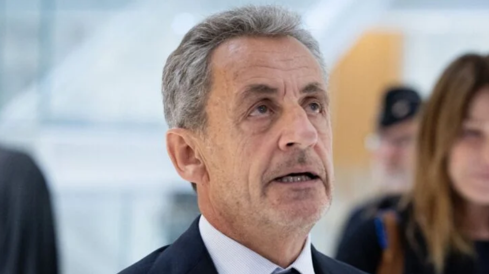 Nicolas Sarkozy : "Je lui dis...", enfariné, Pierre Palmade lui a fait une proposition indécente 4 Nicolas Sarkozy : "Je lui dis...", enfariné, Pierre Palmade lui a fait une proposition indécente Capture decran 2025 11 27 161352