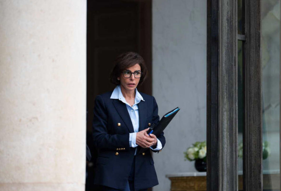 "Quelqu'un a appelé en demandant une rançon" : Rachida Dati révèle que sa fille a fait l'objet d'une tentative d'enlèvement à la crèche 2 "Quelqu'un a appelé en demandant une rançon" : Rachida Dati révèle que sa fille a fait l'objet d'une tentative d'enlèvement à la crèche Capture decran 2025 11 28 160007